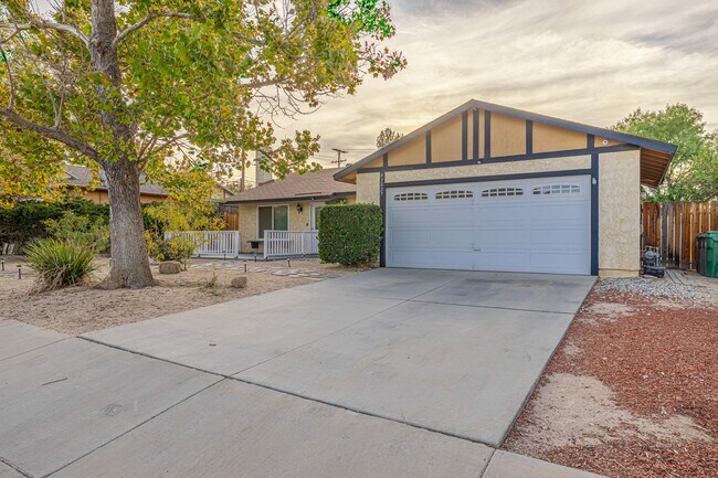 Building Photo - 43827 Lively Ave