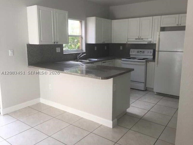 Foto del edificio - 833 SW 148th Pl