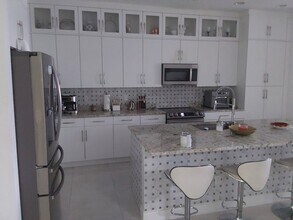 Building Photo - 4834 Sand Dollar Dr