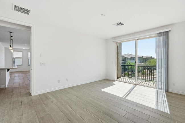Foto del edificio - 5100 E Rancho Paloma Dr