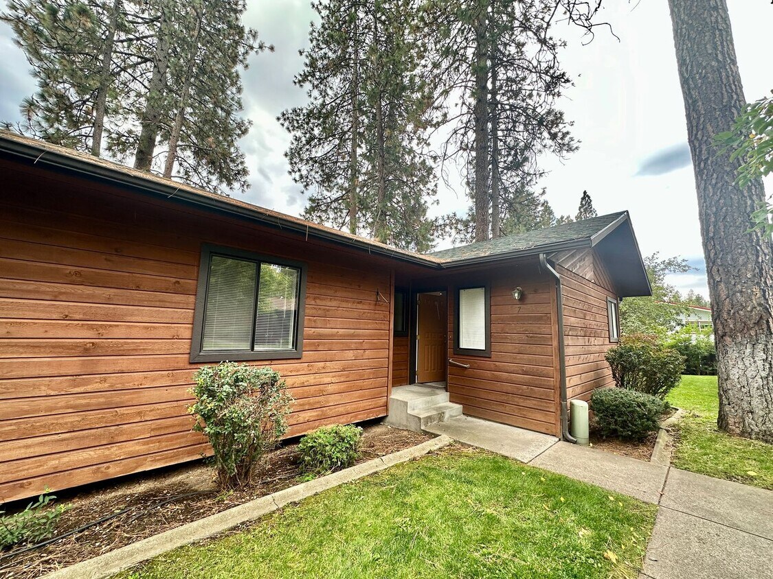 Foto principal - Quiet Condo in Quiet Community for Rent.