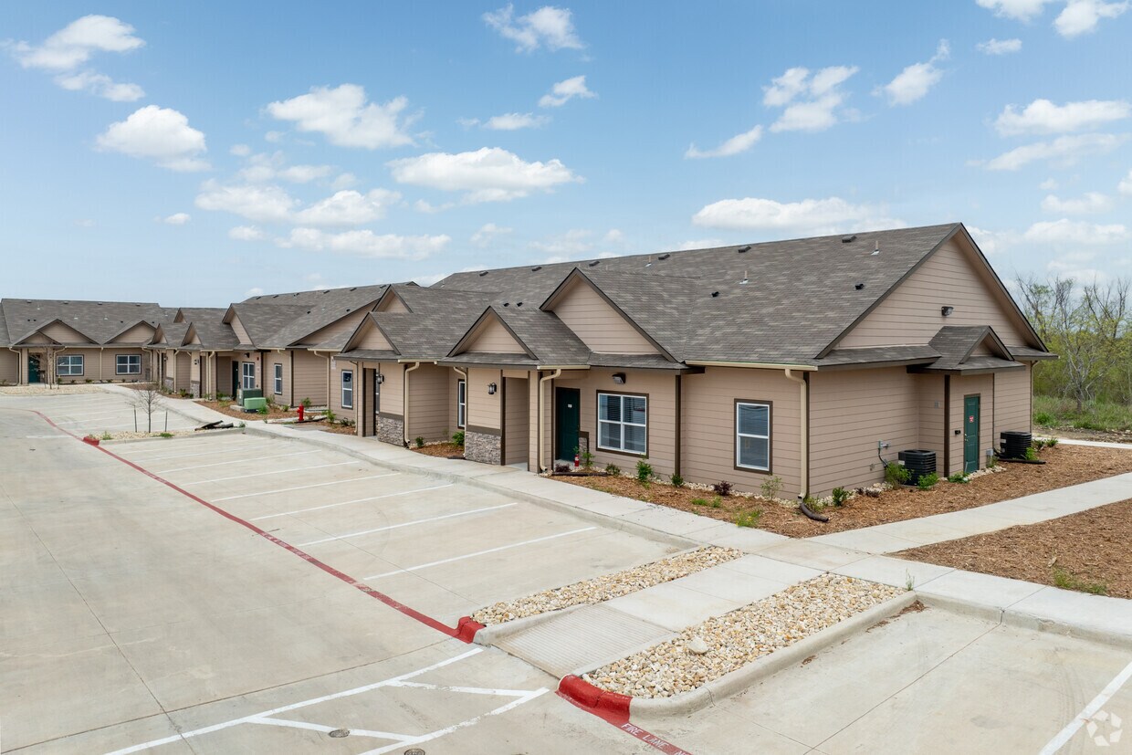 Villas Del San Xavier Apartments in San Marcos, TX