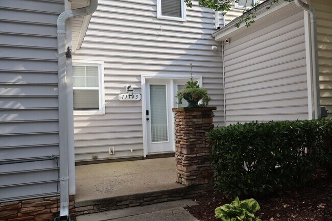 Foto del edificio - 11143 Dundarrach Ln