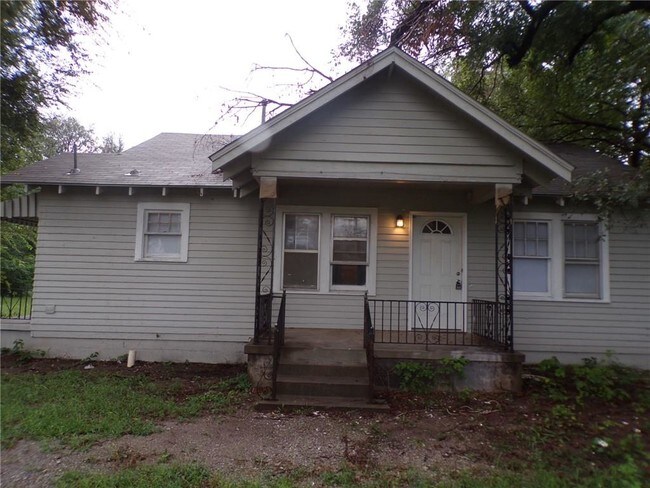 Building Photo - 4010 E Reno Ave