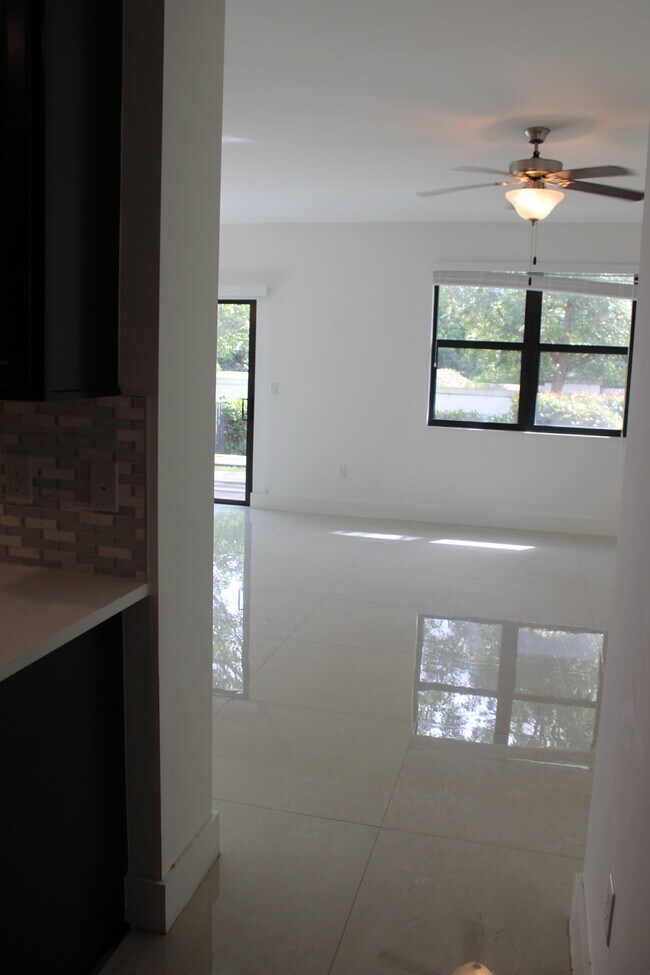 Foto del edificio - 4536 E Aqua Bella Ln