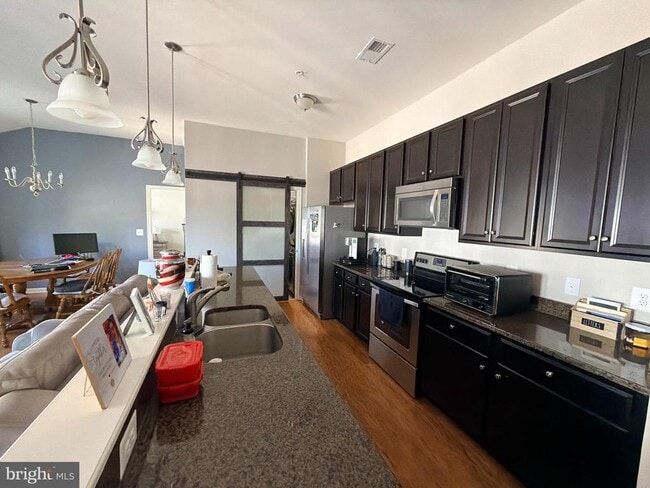 Building Photo - 110 Dandridge Ct
