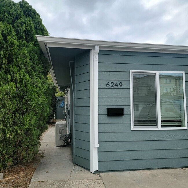 Foto del edificio - 6249-6253 Mary Lane Drive