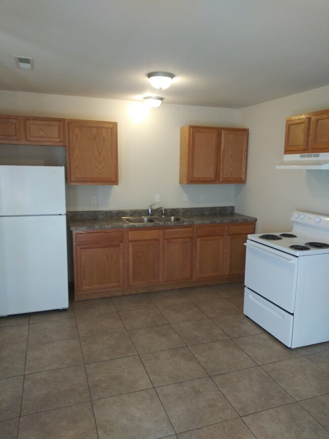 Kitchen - 504 N 5th St