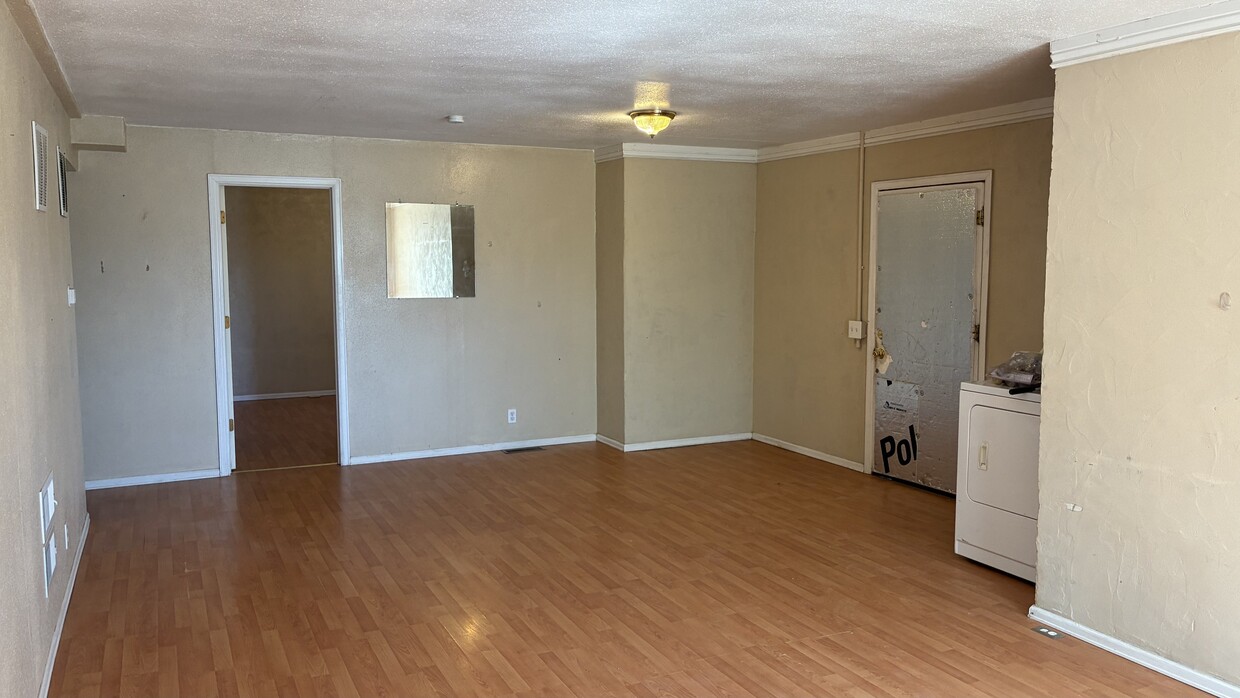 Building Photo - 784 33 Rd