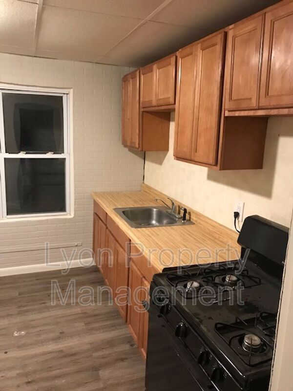 Building Photo - 232 Harrison St