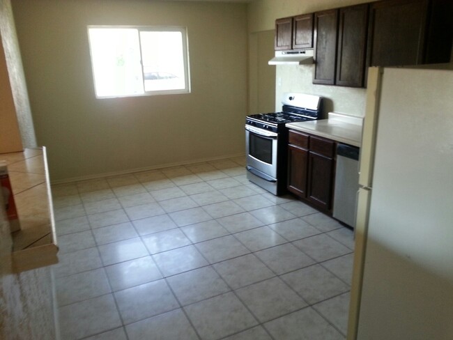 Foto del edificio - Cute 4 Bedroom Home Located in Kearns