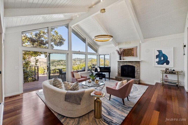 Building Photo - 136 Reed Blvd