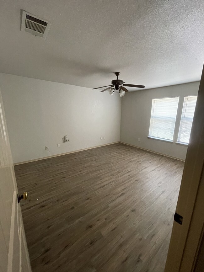 Foto del edificio - 1216 Mulkey Ln