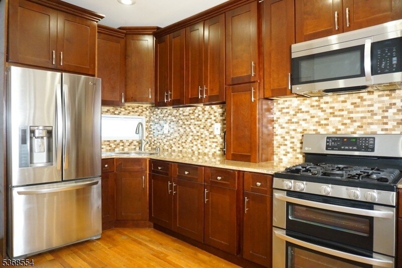 Foto principal - 247 Mt Prospect Ave