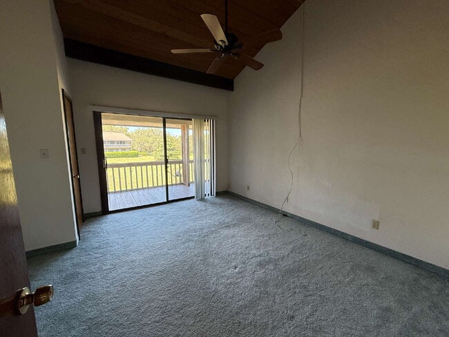 Building Photo - 926 Tennis Way
