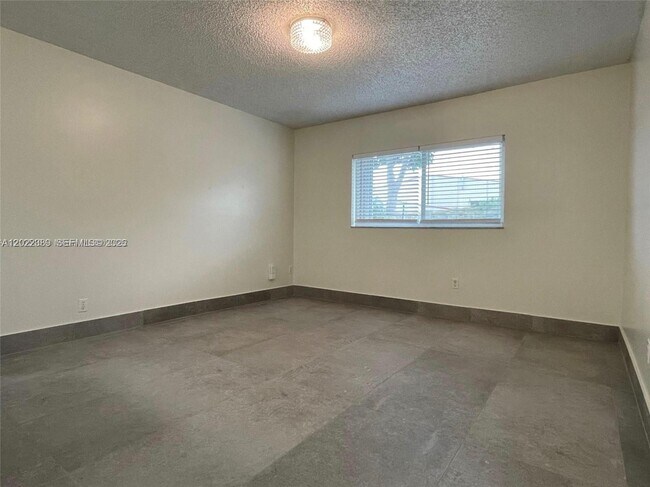 Building Photo - 3660 N 56th Ave