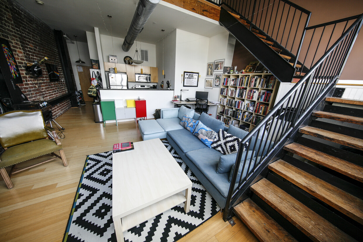 Primary Photo - T and E Apartments