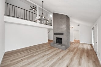 Building Photo - 718 Land Grant Dr