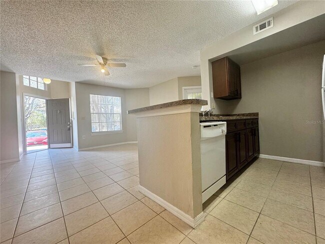 Foto del edificio - 401 Fountainhead Cir