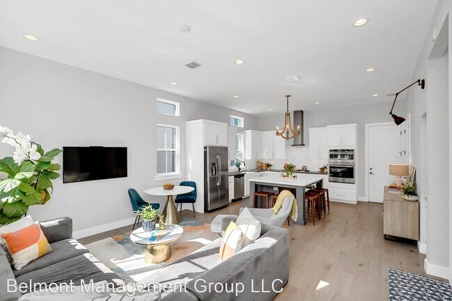 Foto del edificio - 3 br, 3 bath House - 201 Orange Pl