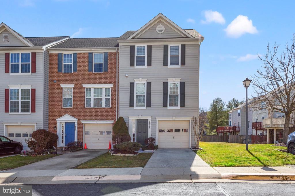 Primary Photo - 2406 Epstein Ct