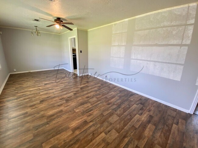 Building Photo - Affordable 3-Bedroom Home with Fenced Yard...