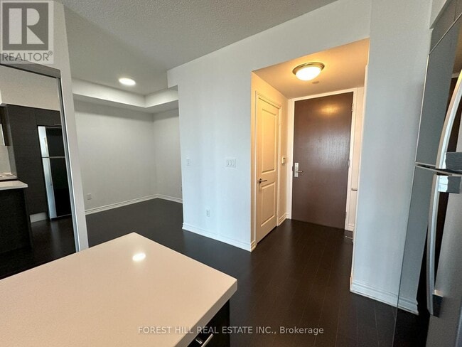 Photo du bâtiment - 386-4386 Yonge St