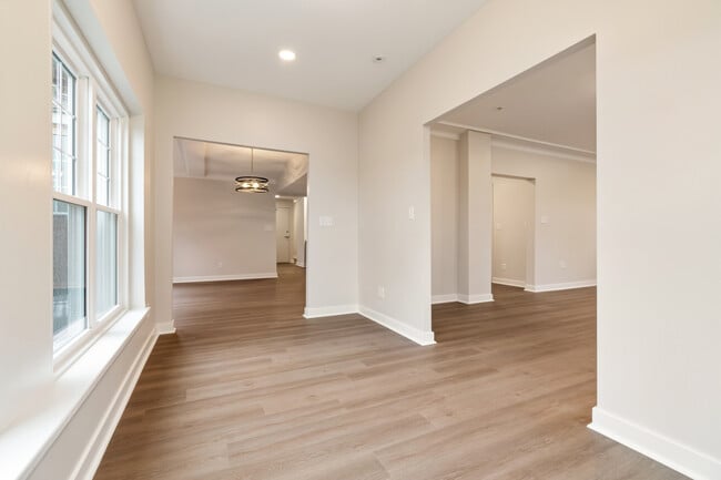 Sunroom - 2009 Wendover St