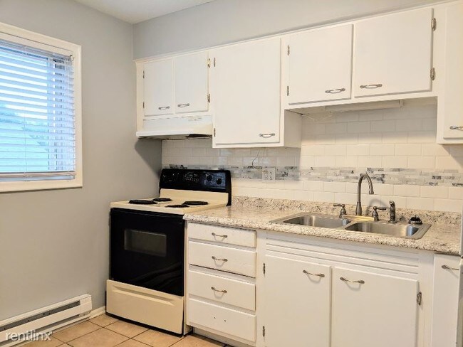 Foto del edificio - 3325 Webster St
