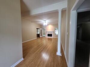 Building Photo - 803 Prairie Ln