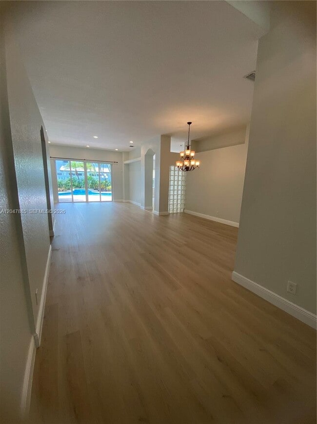 Building Photo - 628 SW 168th Terrace