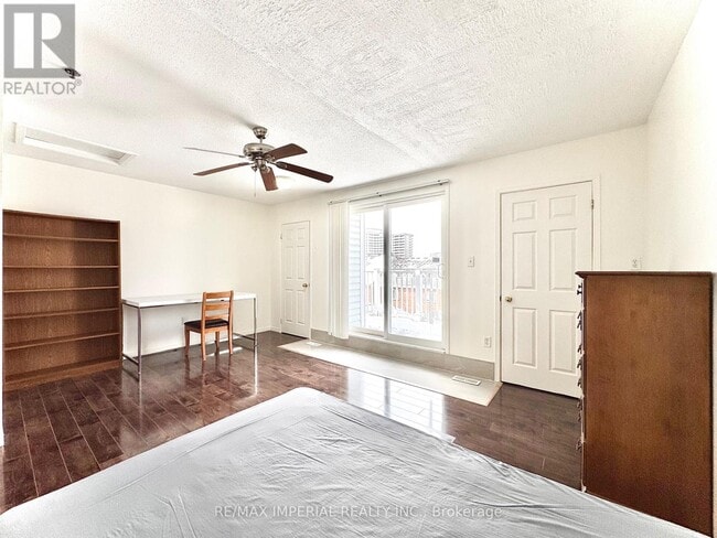 Building Photo - 30 Aldwinckle Heights