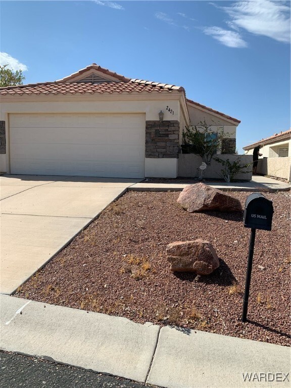 Foto principal - 2421 Stardust Dr