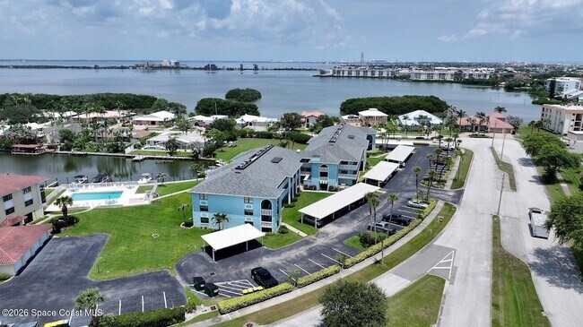 Foto del edificio - 1999 S Banana River Blvd