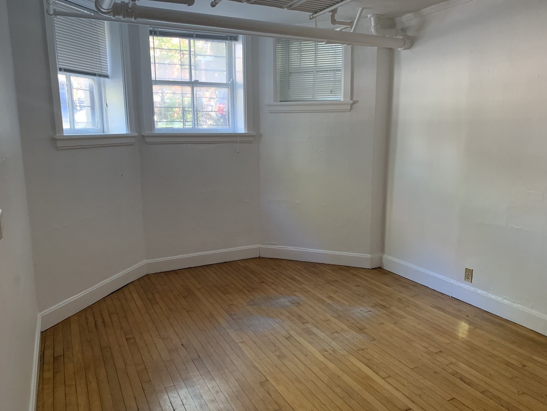 Foto principal - 559 W Fullerton Pkwy