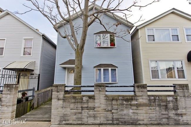 Primary Photo - 2227 W 21st St