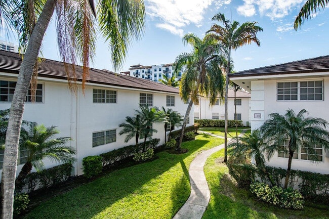 Building Photo - Legacy at Dadeland