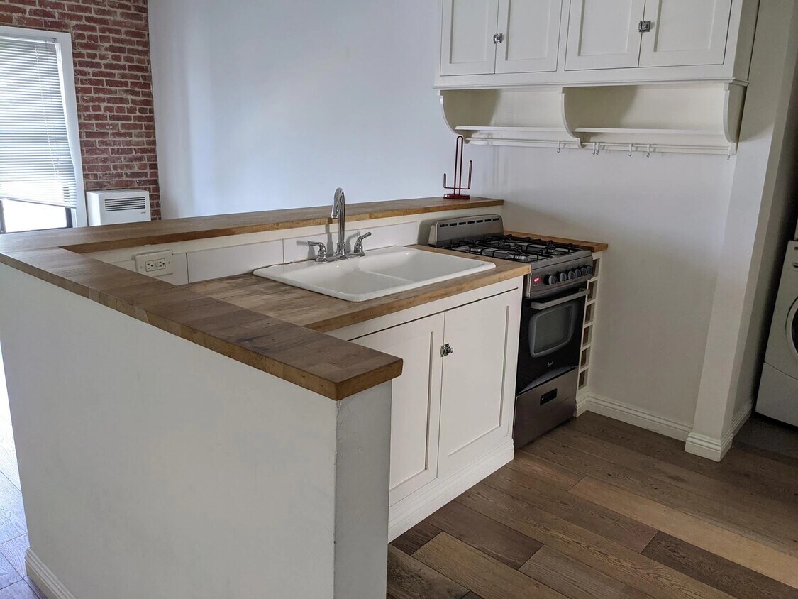 Foto principal - 1102 Stone St