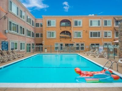 Foto del edificio - 860 Turquoise St