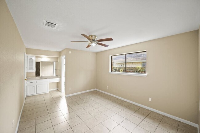 Foto del edificio - 9234 Long Barrel Ln