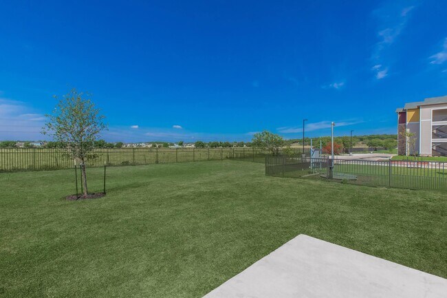 Building Photo - 6625 McKinney Falls Pkwy