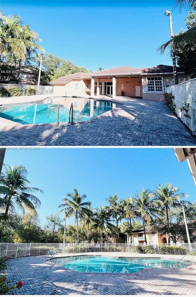 Foto del edificio - 3221 Sabal Palm Manor