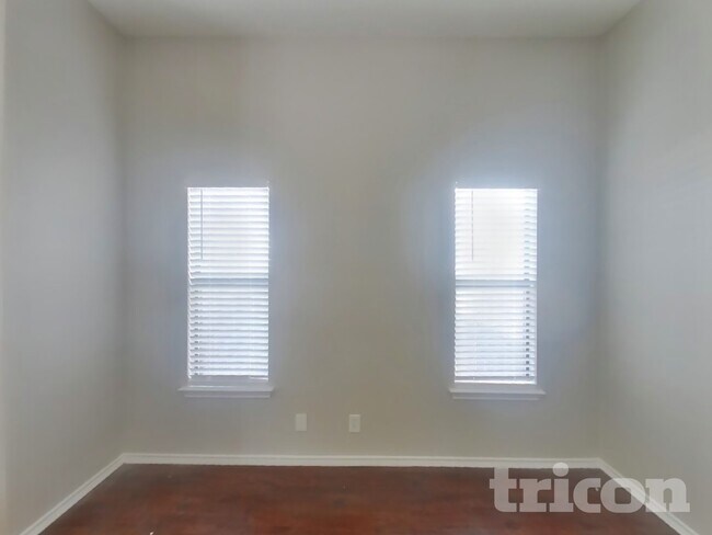 Building Photo - 8035 Dove Trail Dr