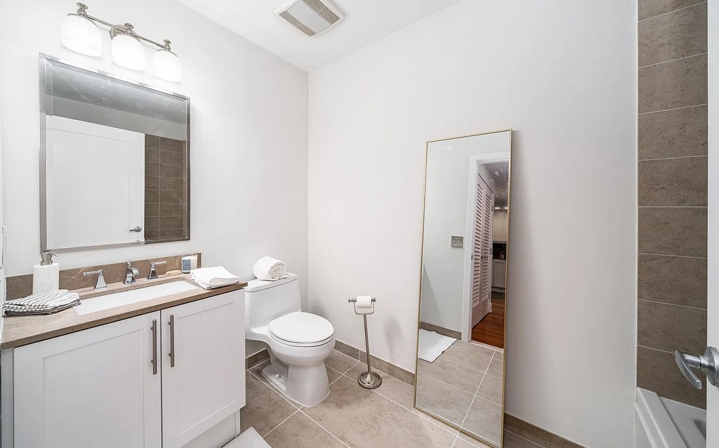Building Photo - 130 Bay Ridge Pky