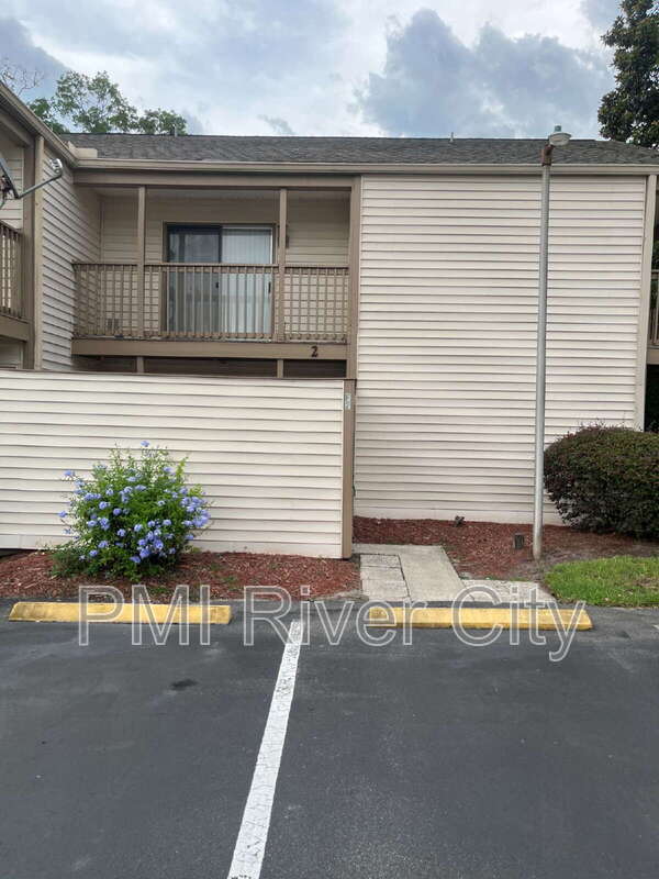 Foto del edificio - 2300 Twelve Oaks Dr