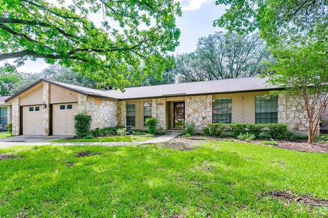 Photo - BEAUTIFUL SINGLE STORY HOME IN OAK HOLLOW