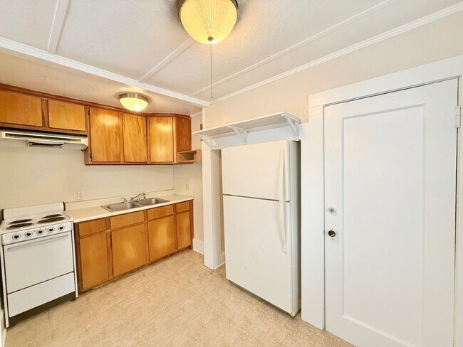 Foto del edificio - 1-Bedroom Duplex