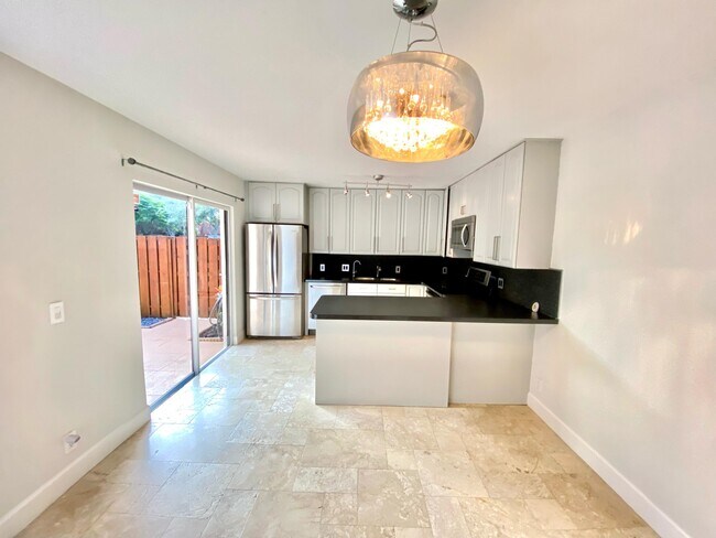 Foto del edificio - 1825 San Juan Dr