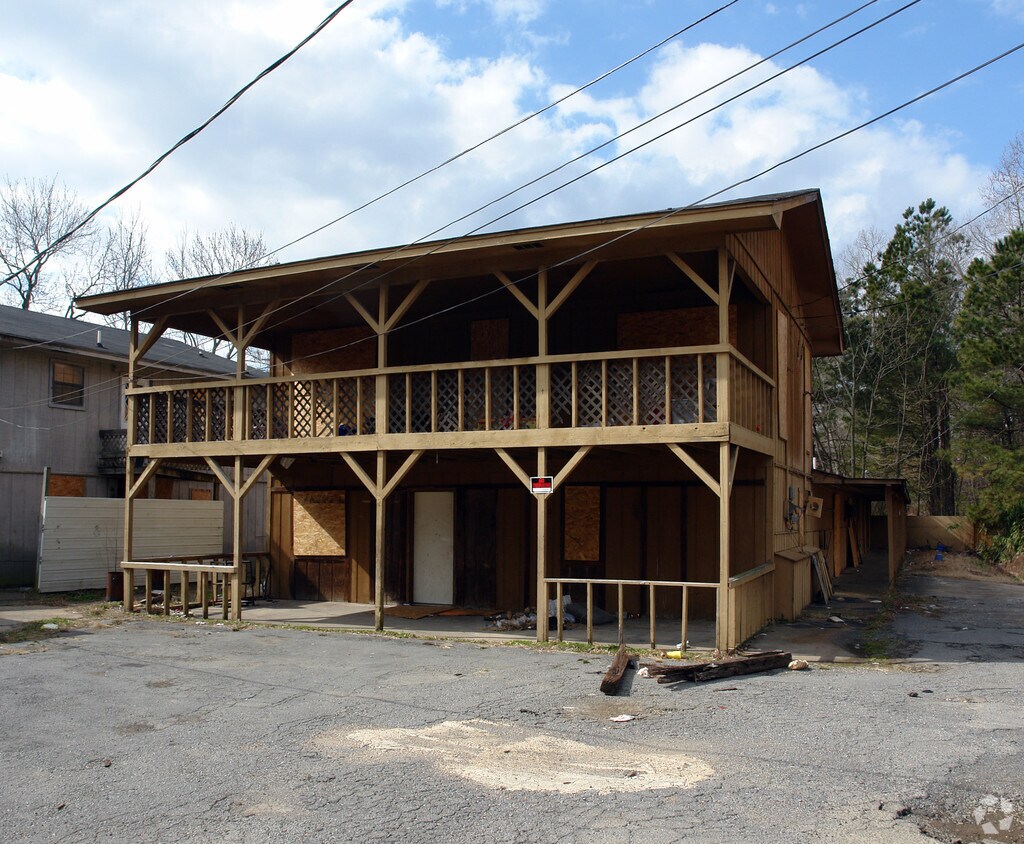 Foto del edificio - 9310 Hilaro Springs Rd
