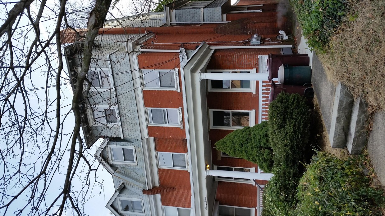 Primary Photo - 1612 N Broom St